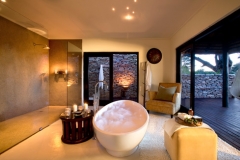 Lion-Sands-River-Lodge-Bath-on-Kruger-Safari