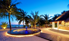 Sheraton-Maldives-Full-Moon-Resort-front